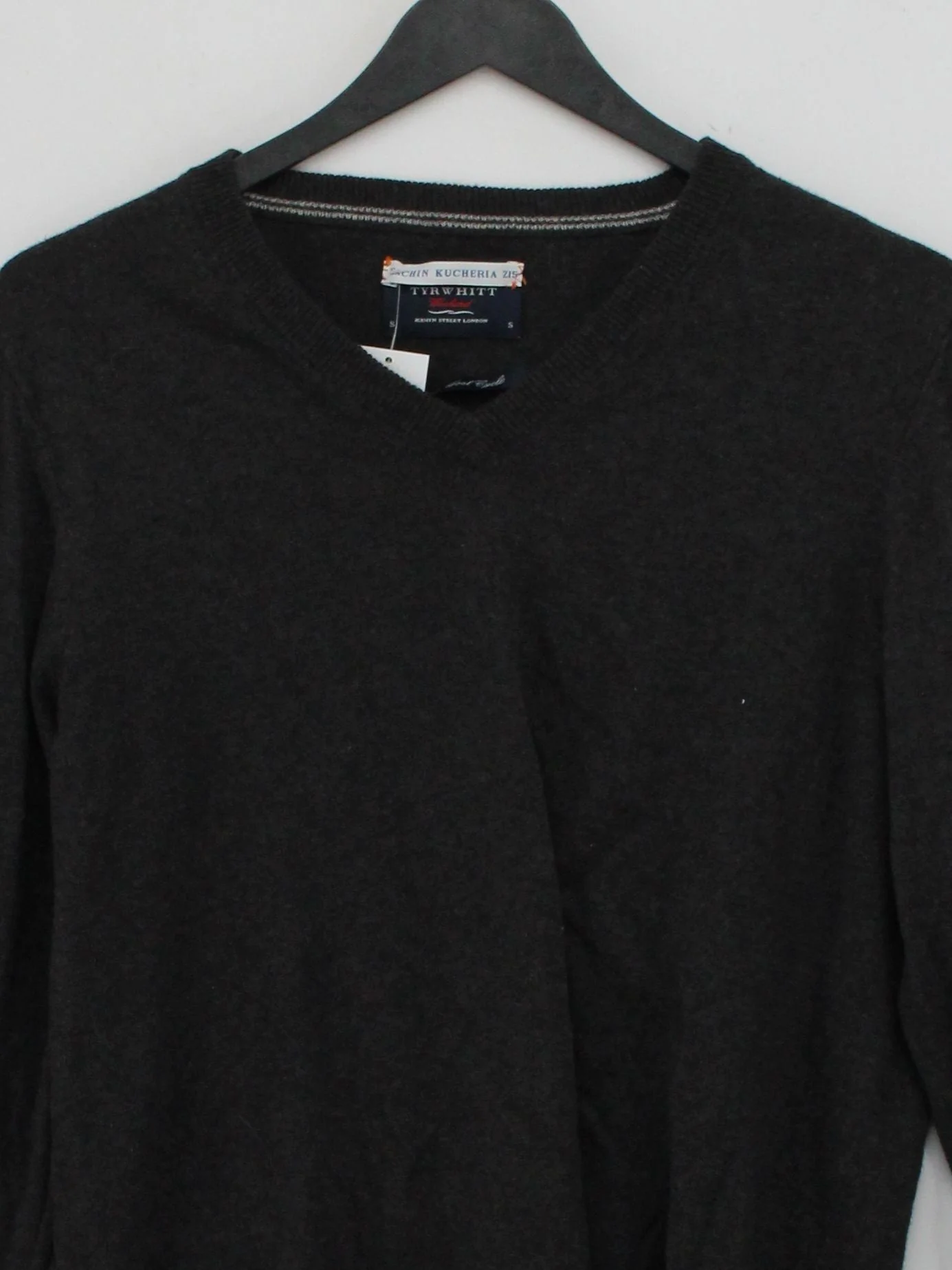 Charles Tyrwhitt Men's Jumper S Grey Cotton with Cashmere V-Neck Pullover - Image 3