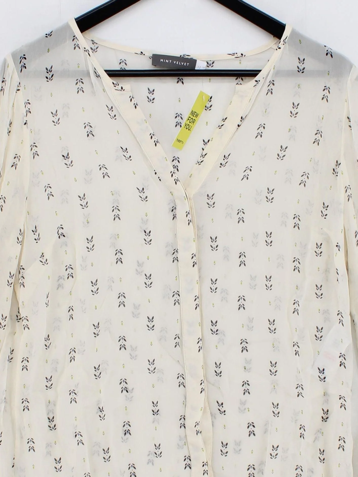 Mint Velvet Women's Blouse M Cream Floral 100% Viscose Long Sleeve V-Neck Basic - Image 3