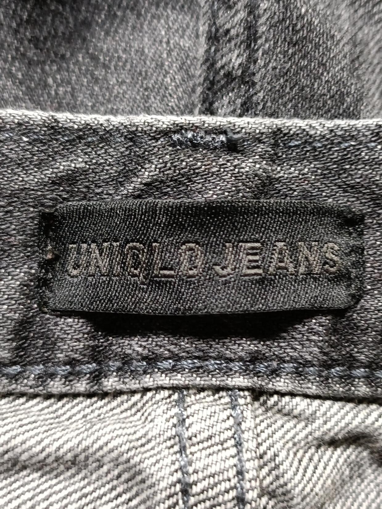 Uniqlo Men's Jeans W 30 in Black Cotton with Lyocell Modal Straight - Image 6