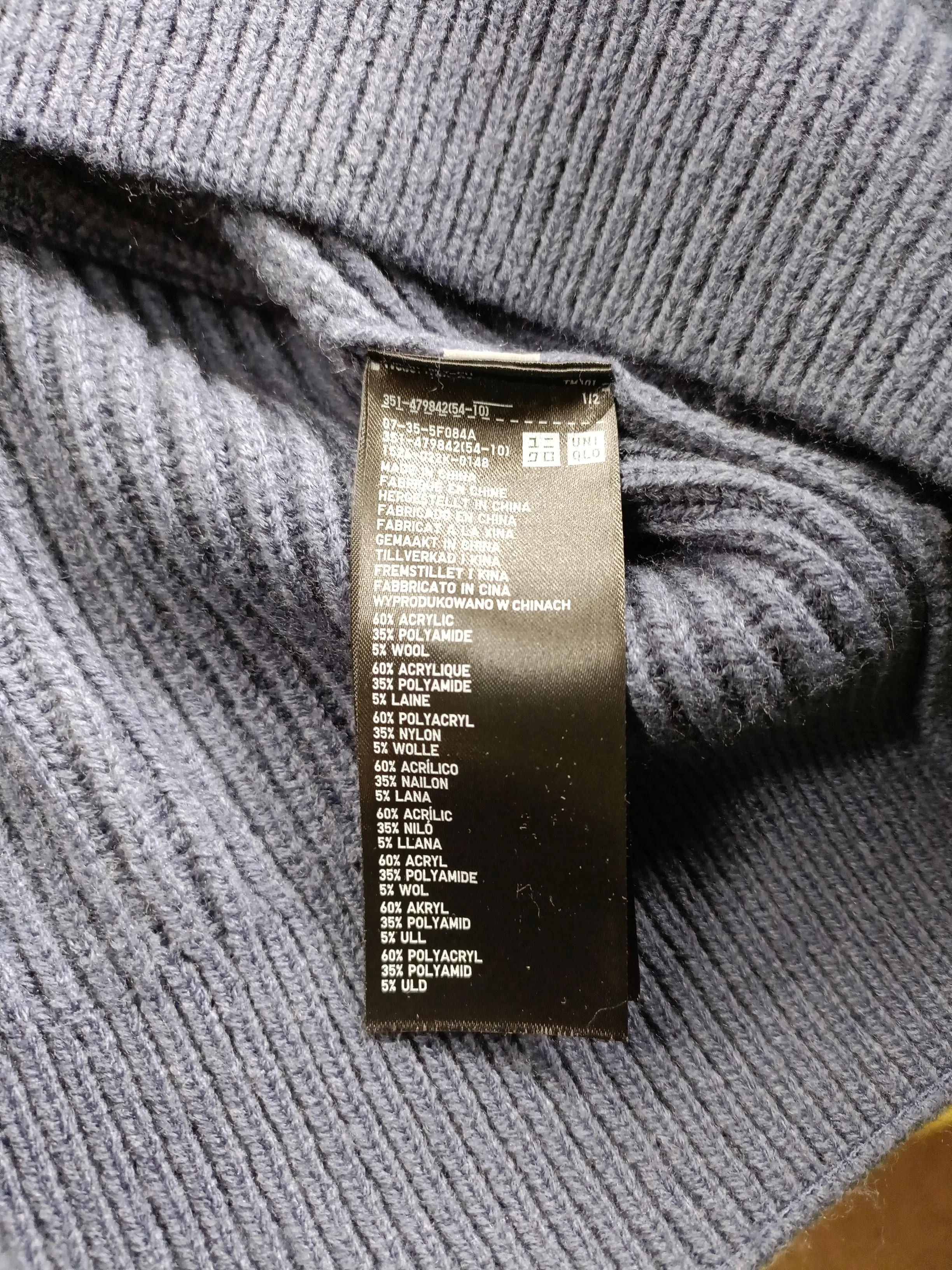 Uniqlo Men's Jumper M Blue Acrylic with Nylon, Wool Crew Neck Pullover - Image 6