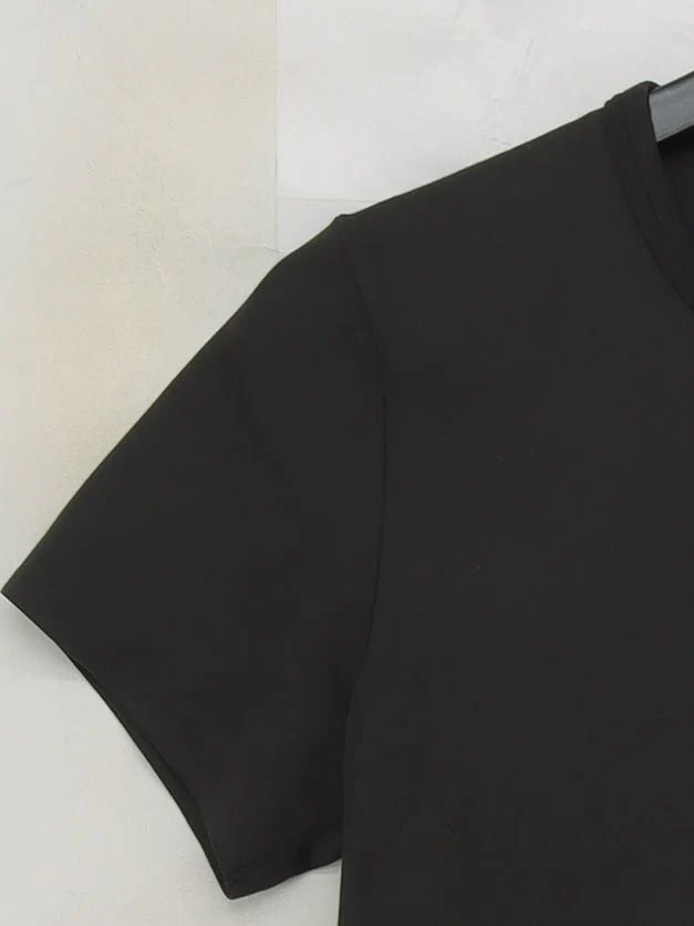 Uniqlo Men's T-Shirt S Black 100% Polyester Basic - Image 4