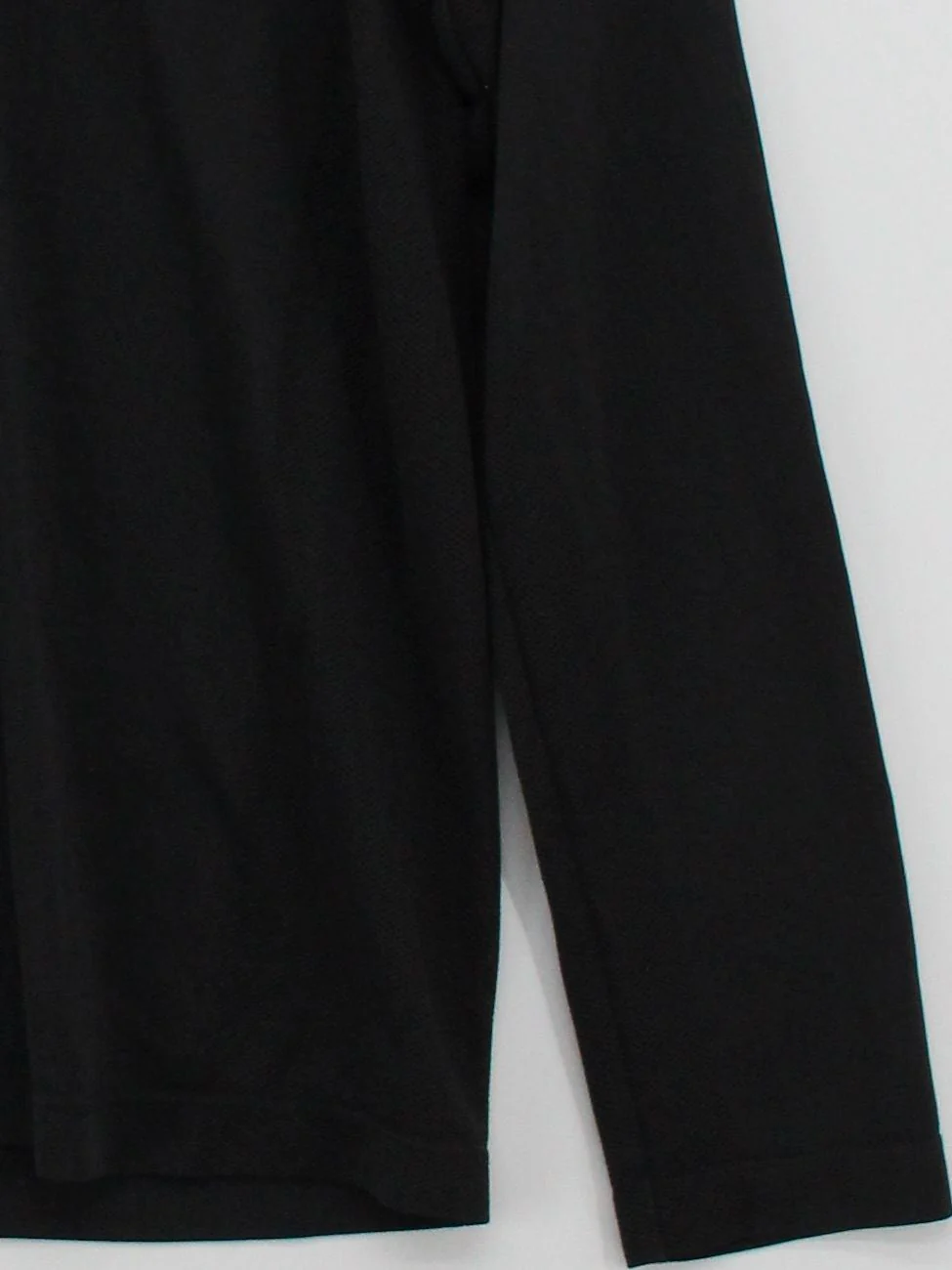 Uniqlo Men's T-Shirt S Black 100% Polyester Round Neck Basic - Image 4