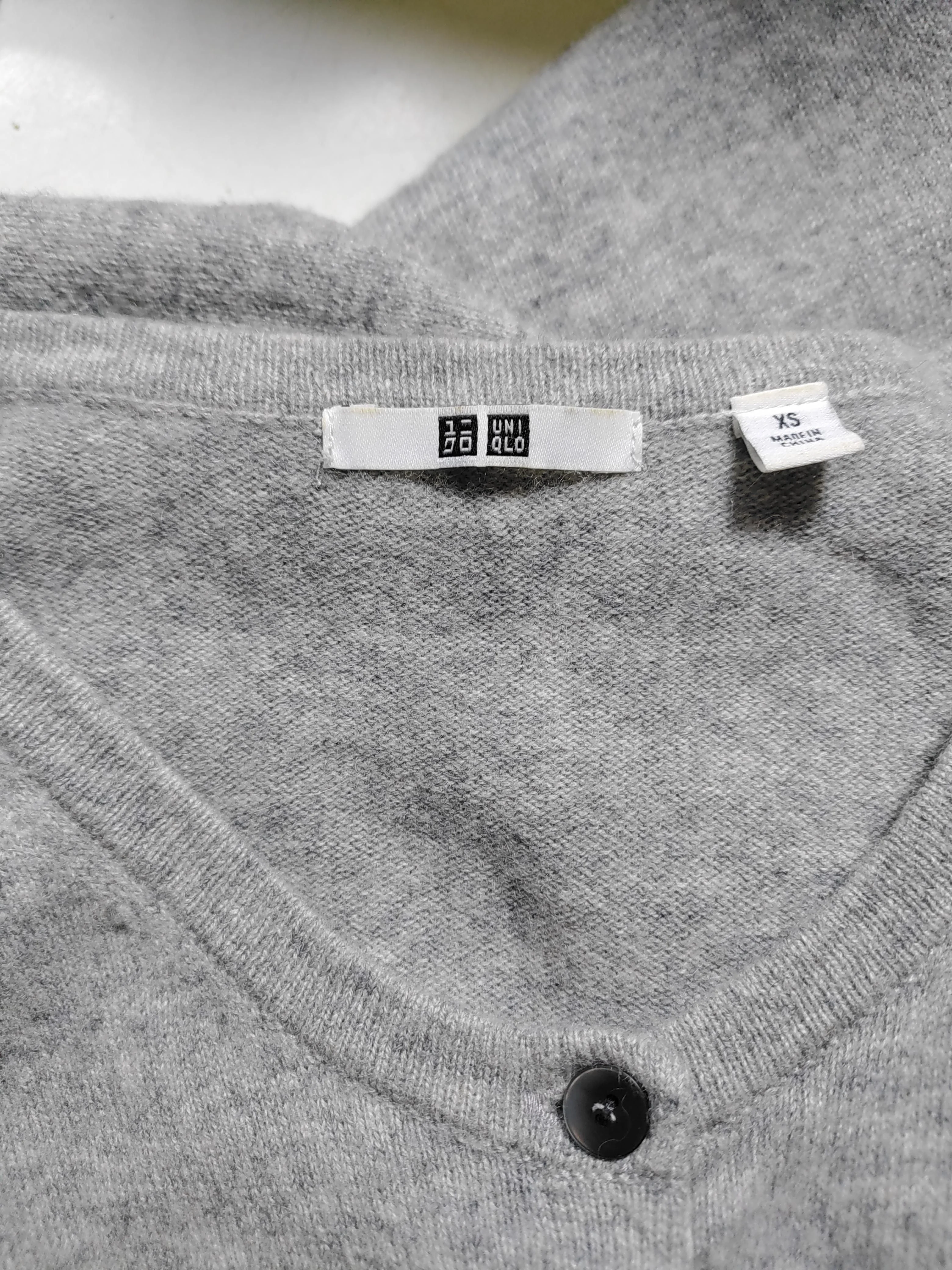Uniqlo Women's Cardigan XS Grey 100% Cashmere V-Neck Cardigan - Image 5